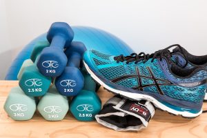 Marketing digital para academias em São Paulo - equipamentos de musculação em academia moderna