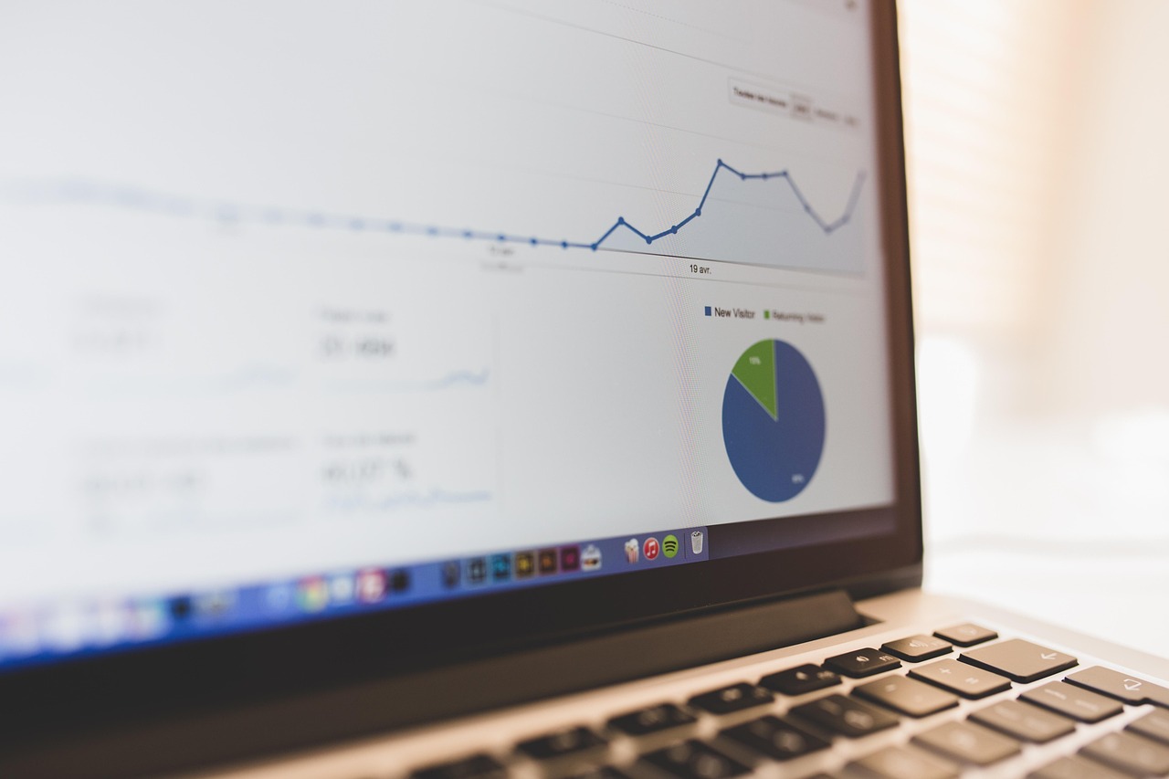 Site otimizado tecnicamente para SEO para IA com schema markup e performance